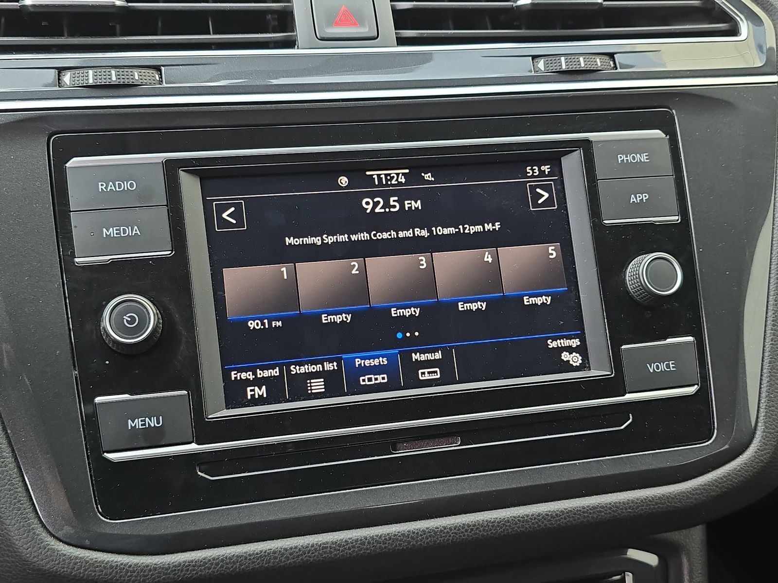 Used 2020 Volkswagen Tiguan S image 23