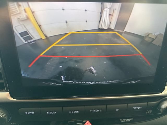 Used 2022 Hyundai Venue SE FWD image 15