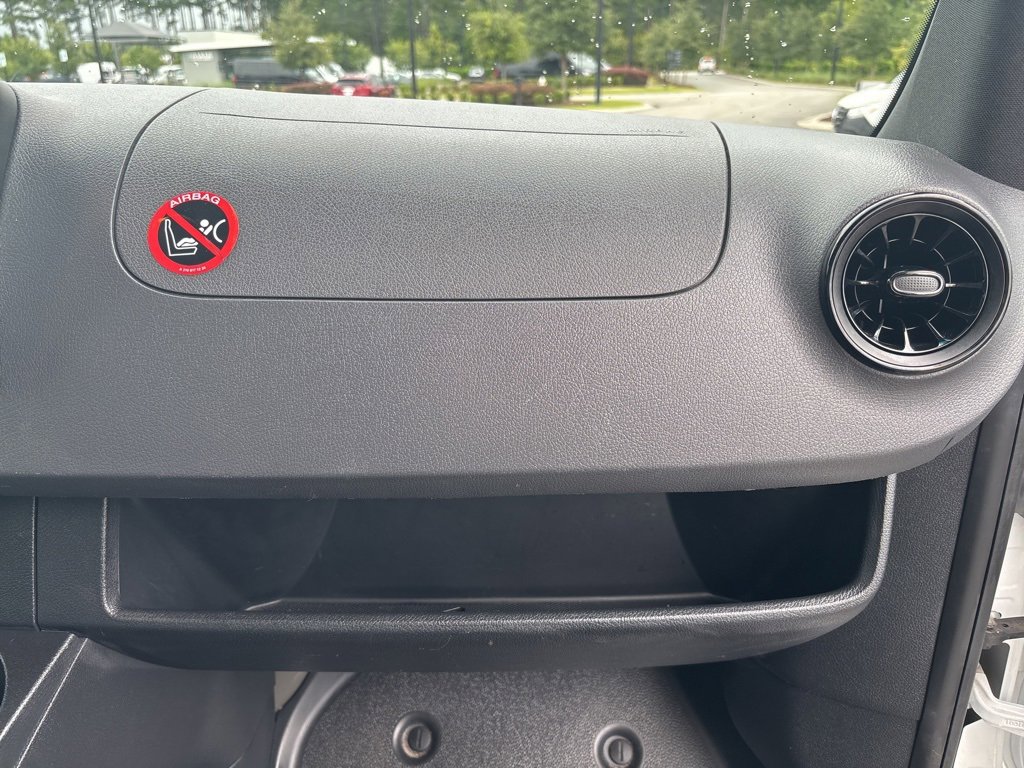 Used 2021 Freightliner Sprinter 3500 image 21