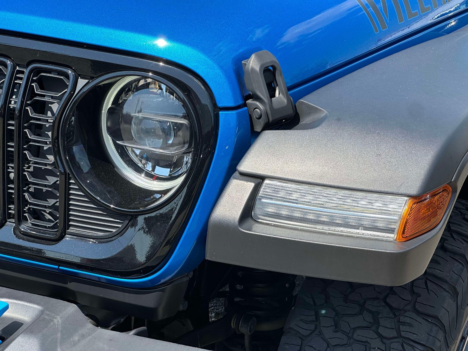 Used 2024 Jeep Wrangler Unlimited AWD/4WD image 8