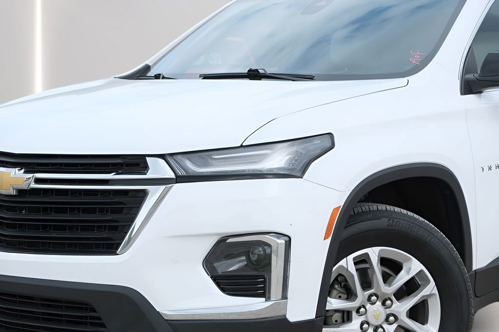 Used 2023 Chevrolet Traverse LS FWD image 38