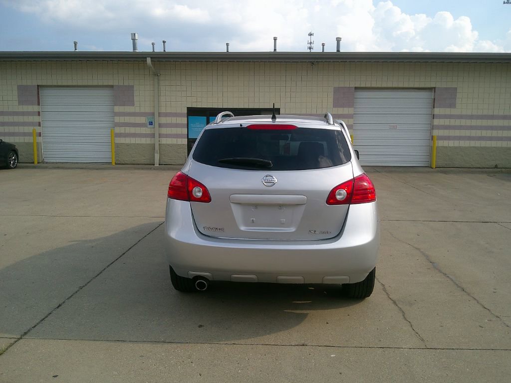 Used 2010 Nissan Rogue SL w/ Moonroof Pkg image 5
