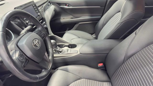 Used 2022 Toyota Camry SE w/ Convenience Package image 22