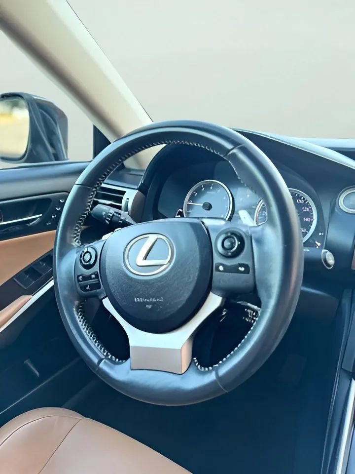 Used 2014 Lexus IS 250 w/ Luxury Package w/Brown Wood RWD image 30