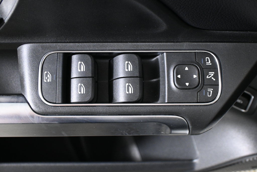 Certified 2026 Mercedes-Benz GLB 250 4MATIC image 28