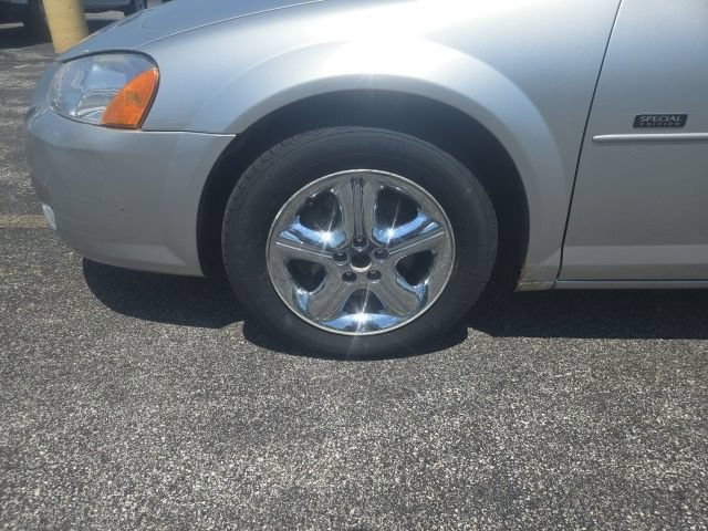 Used 2005 Dodge Stratus SXT w/ Special Edition Group FWD image 5