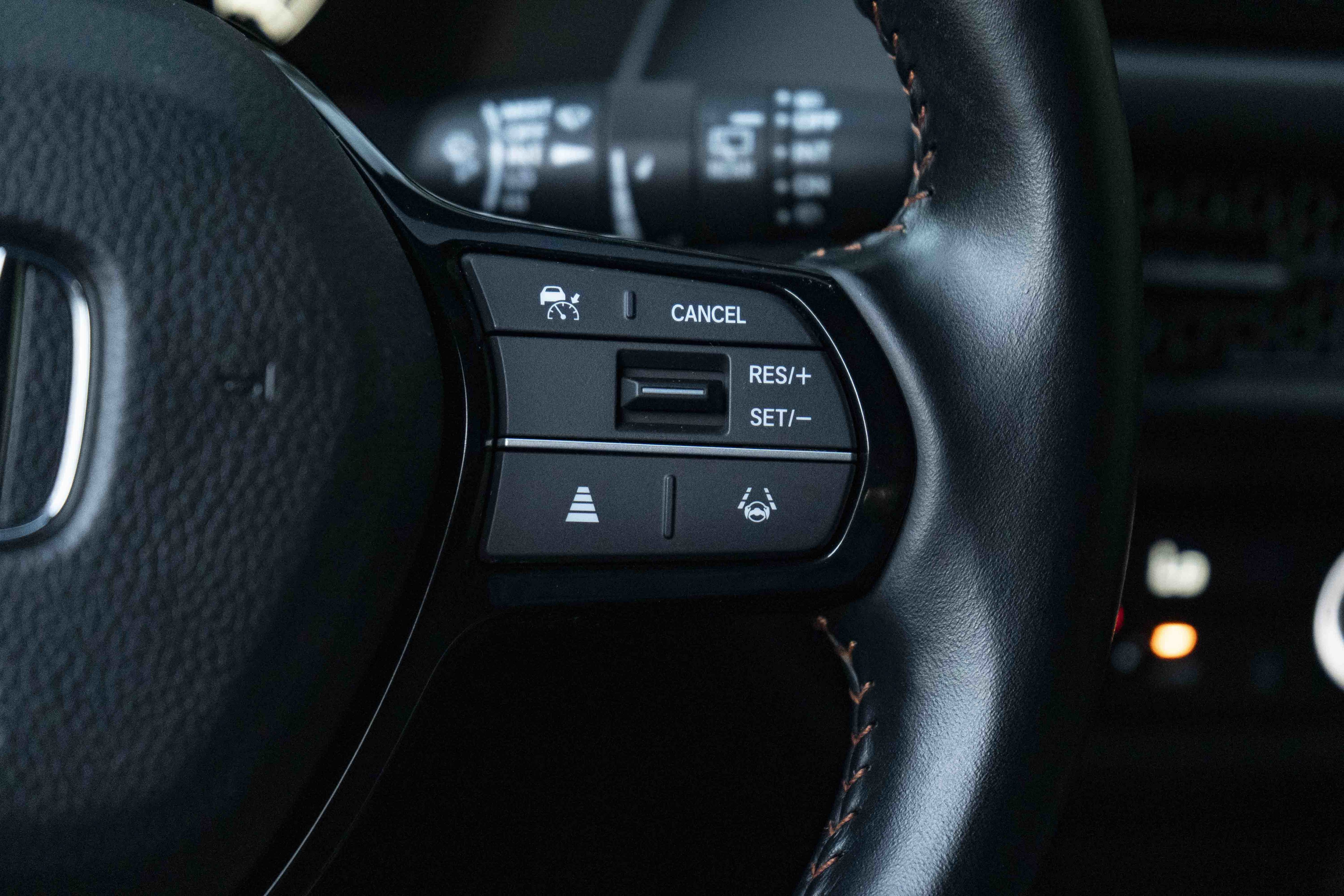 Certified 2025 Honda HR-V Sport image 22
