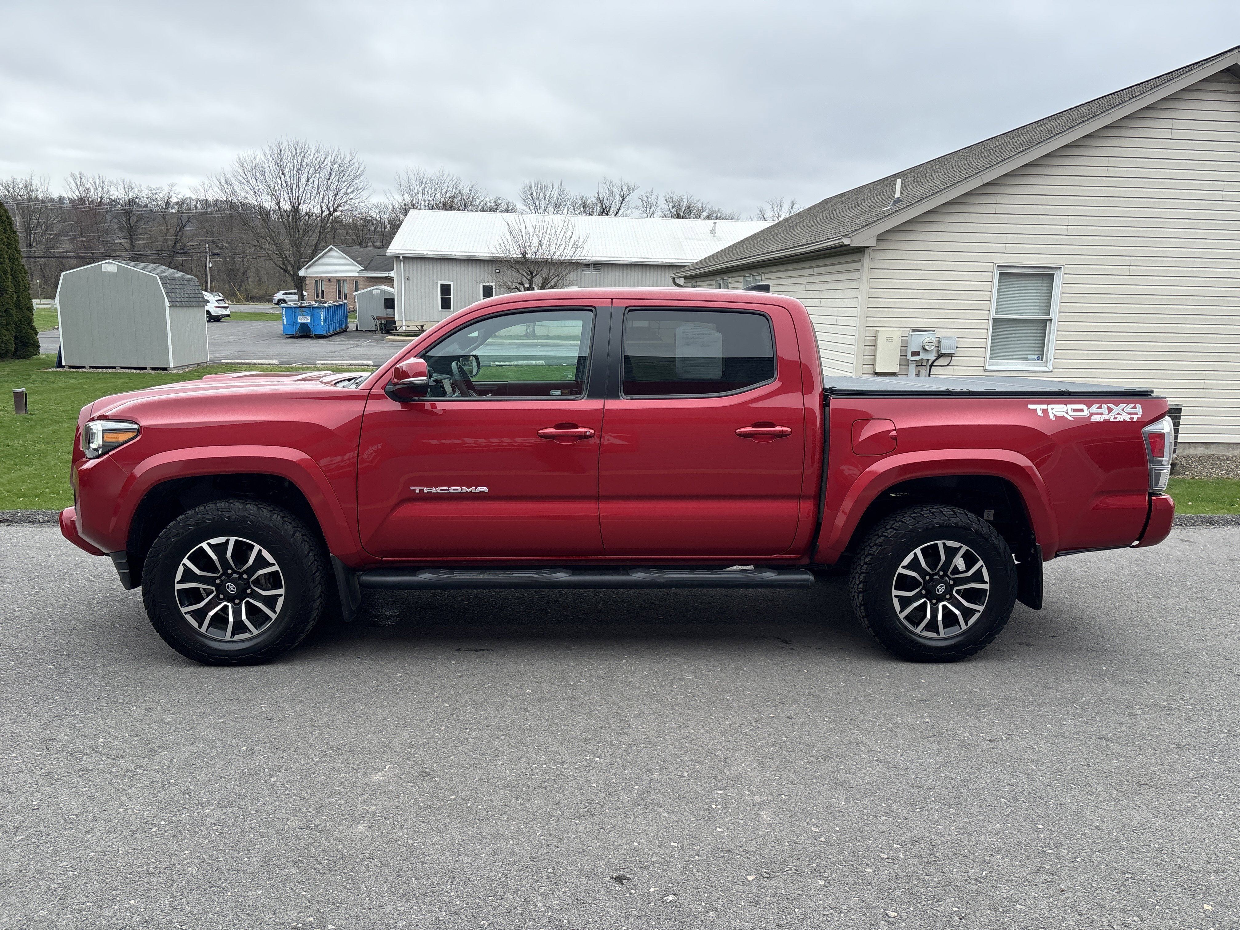 Used 2021 Toyota Tacoma TRD Sport w/ Technology Package image 6