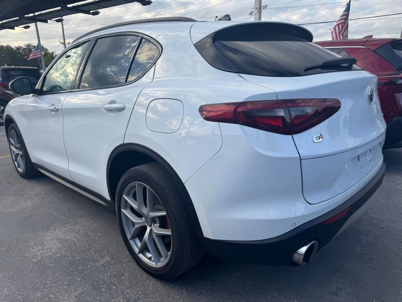Used 2018 Alfa Romeo Stelvio Ti Sport AWD/4WD image 3