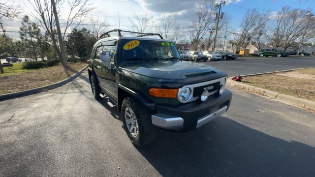 Used 2014 Toyota FJ Cruiser 4WD w/ Upgrade Package image 2