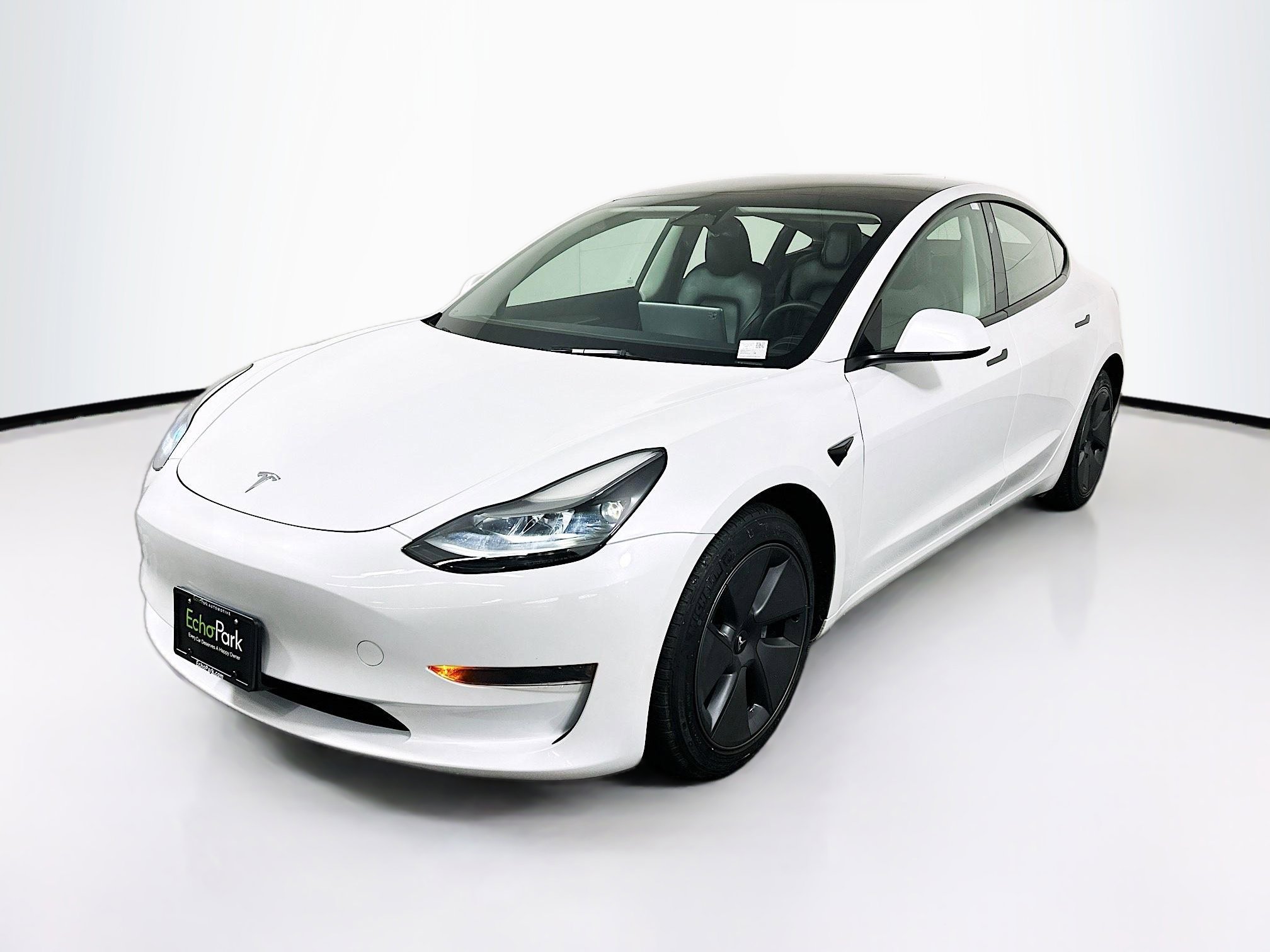 Used 2023 Tesla Model 3 Standard Range RWD image 3