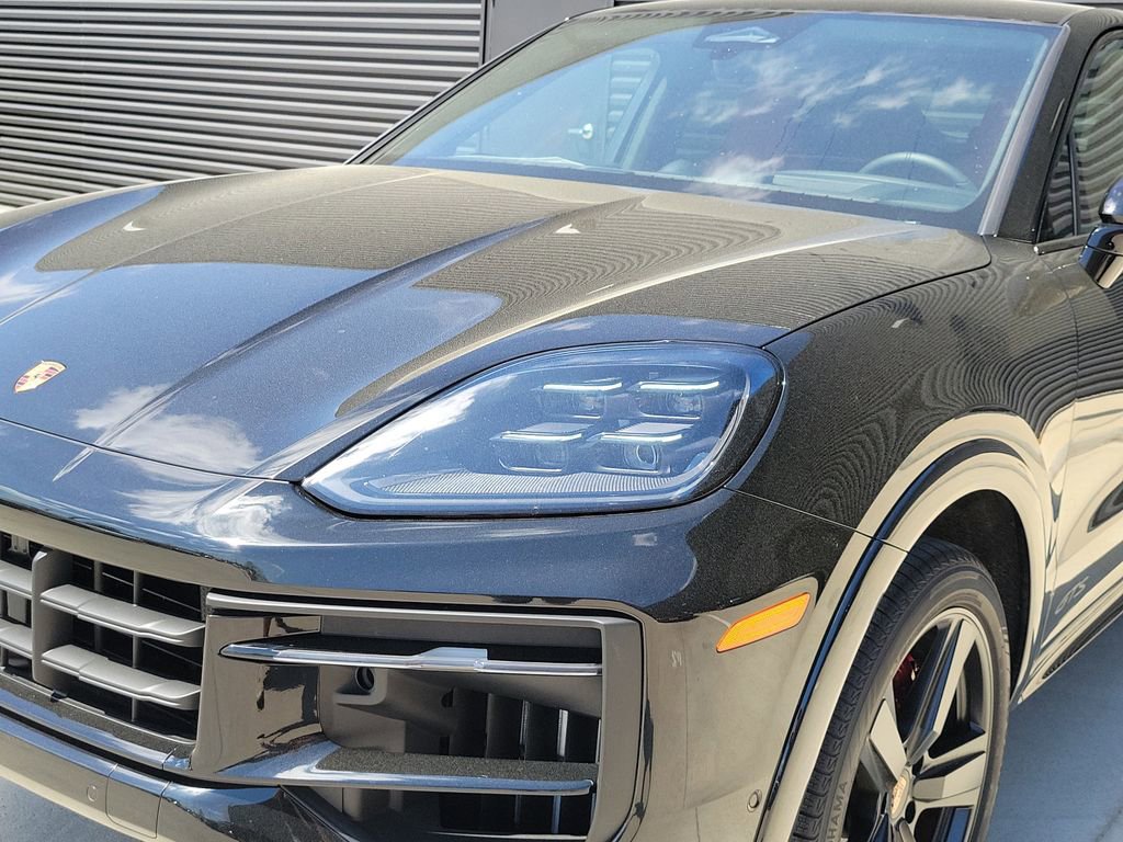 New 2026 Porsche Cayenne GTS image 9