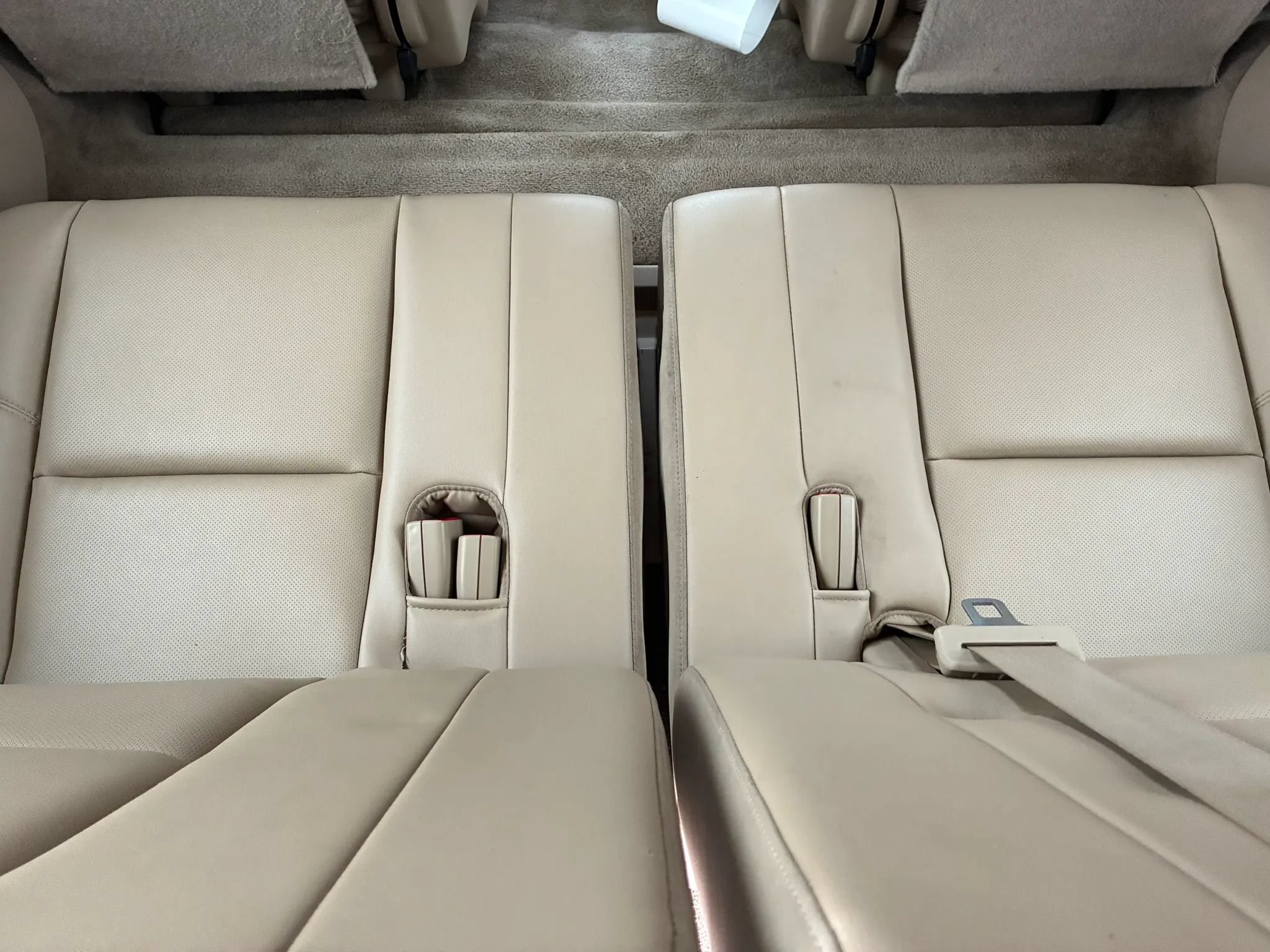 Used 2014 Cadillac Escalade Luxury AWD/4WD image 19
