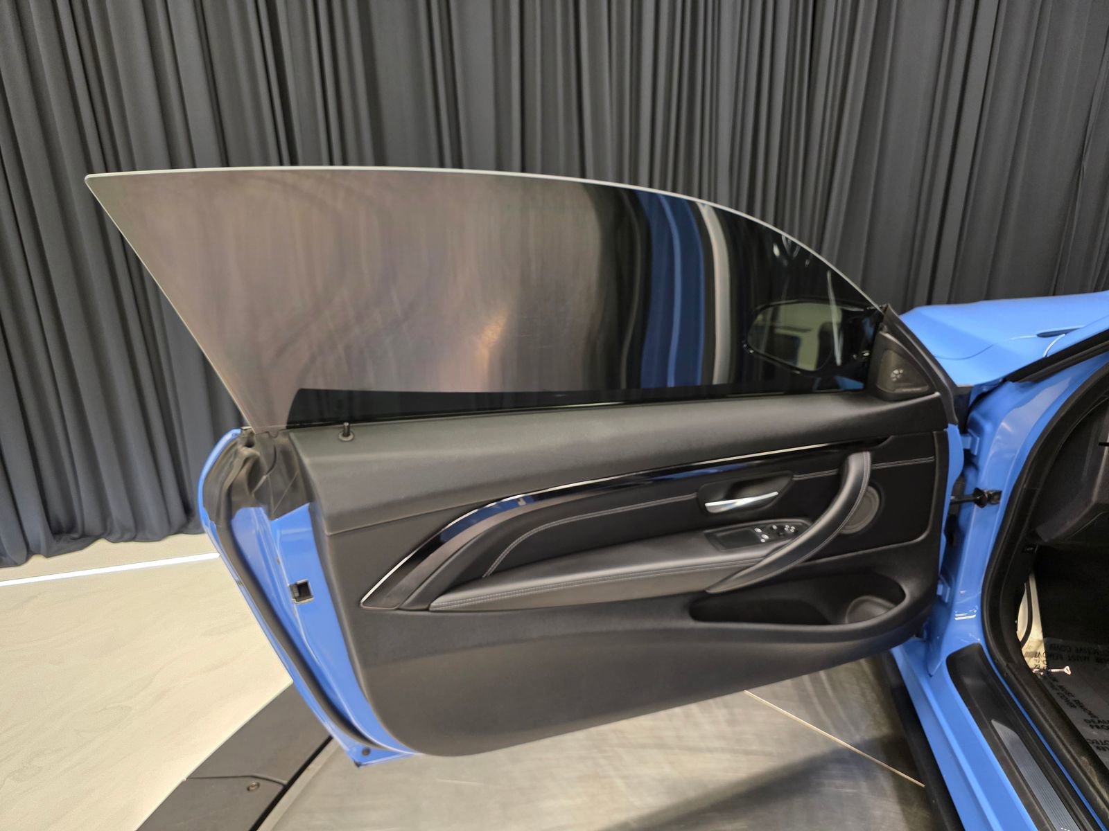 Used 2018 BMW M4 Coupe RWD image 15