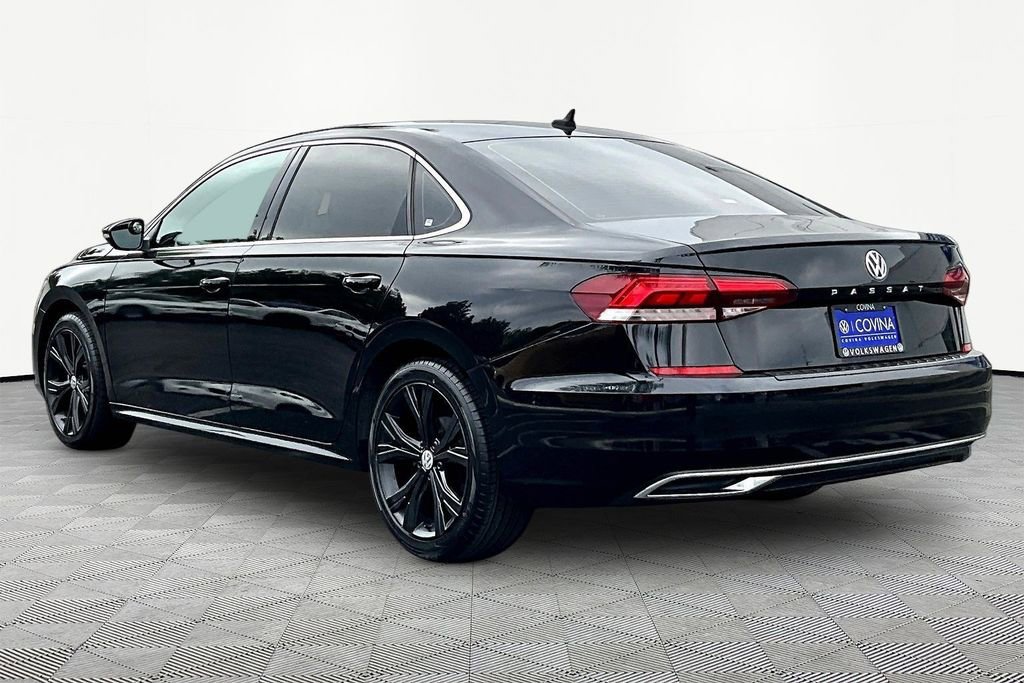 Used 2021 Volkswagen Passat 2.0T SE image 4