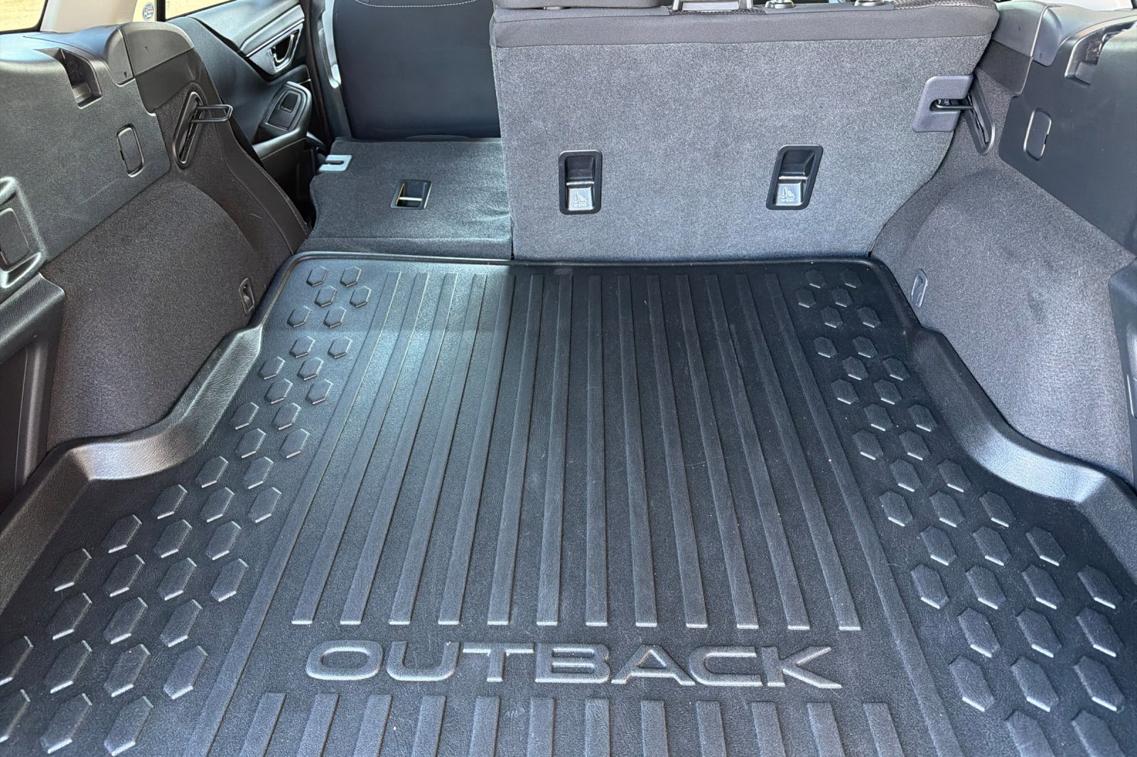 Used 2025 Subaru Outback Premium AWD/4WD image 15