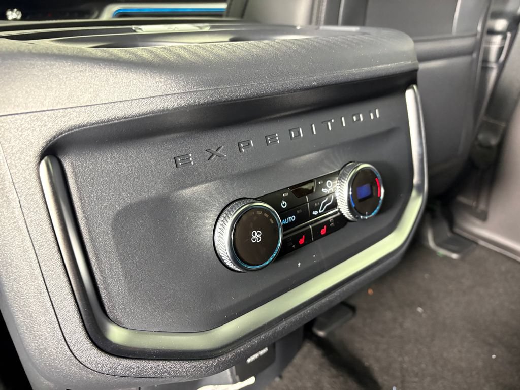 New 2026 Ford Expedition Max Platinum w/ Stealth Performance Package AWD/4WD image 33