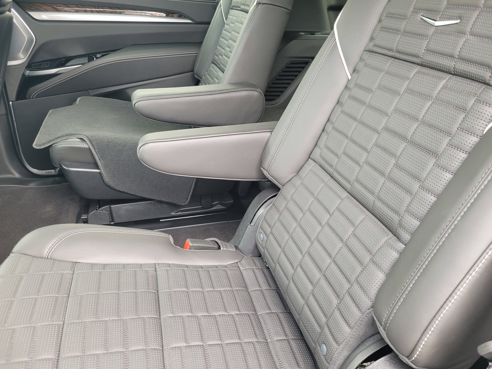 Certified 2025 Cadillac Escalade Sport Platinum AWD/4WD image 12