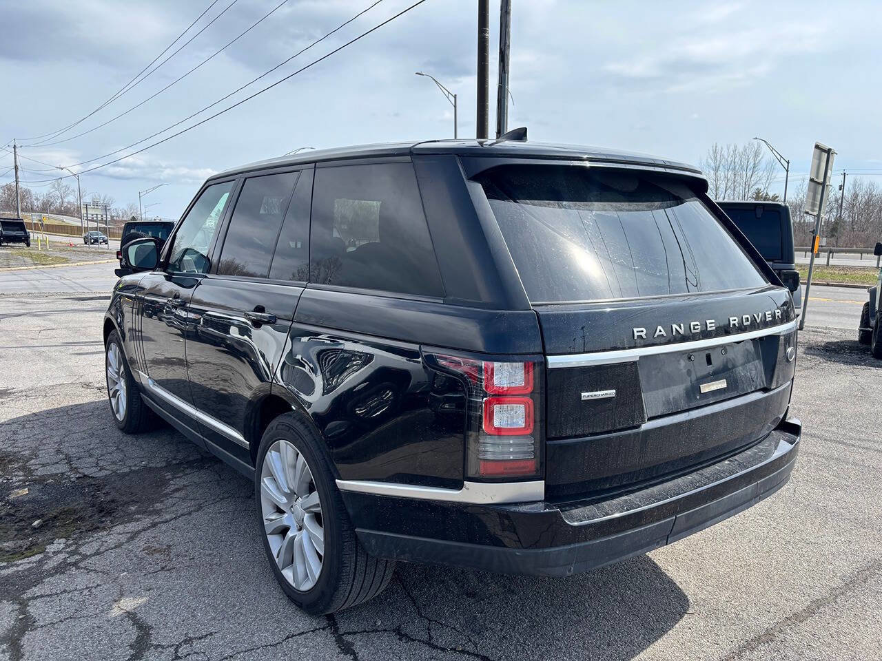 Used 2017 Land Rover Range Rover Supercharged image 5