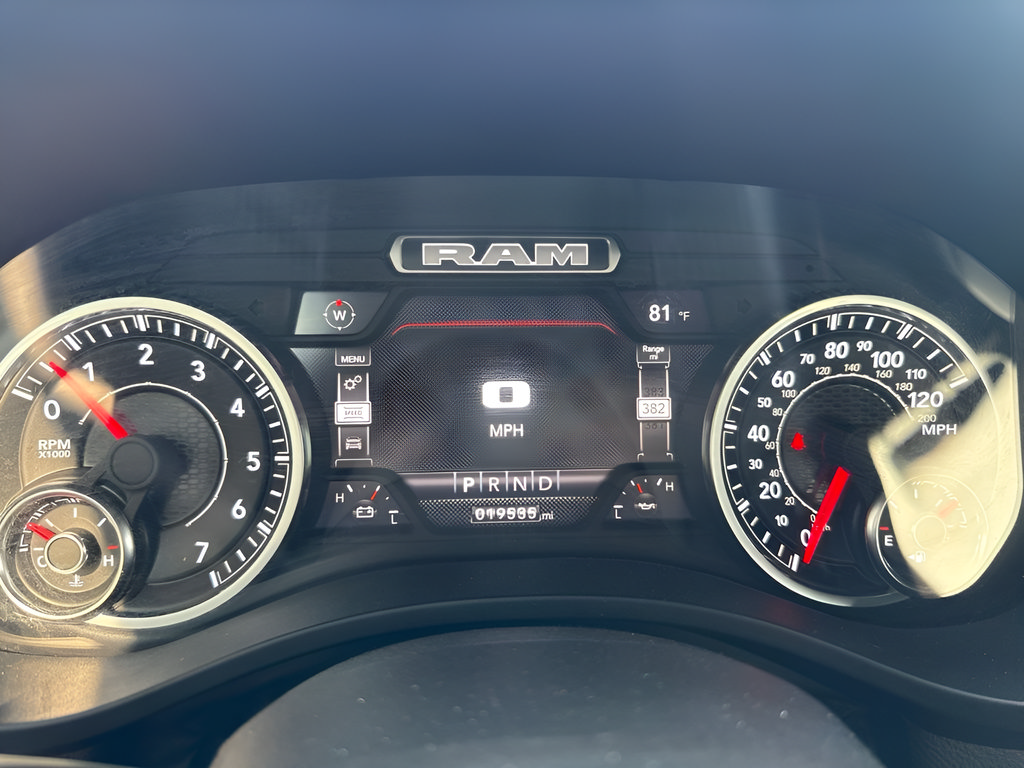 Used 2023 RAM 1500 Laramie AWD/4WD image 15