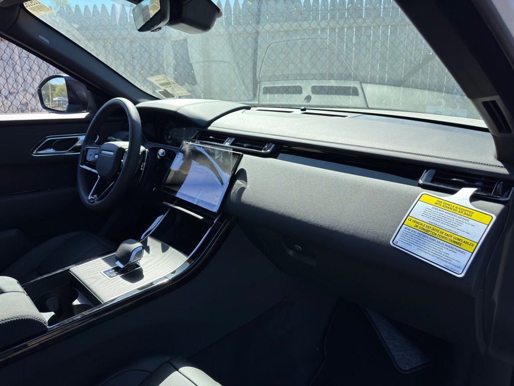 New 2026 Land Rover Range Rover Velar Dynamic SE image 23