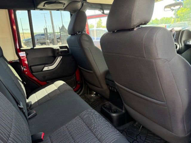 Used 2011 Jeep Wrangler Unlimited Sahara w/ Dual Top Group AWD/4WD image 24
