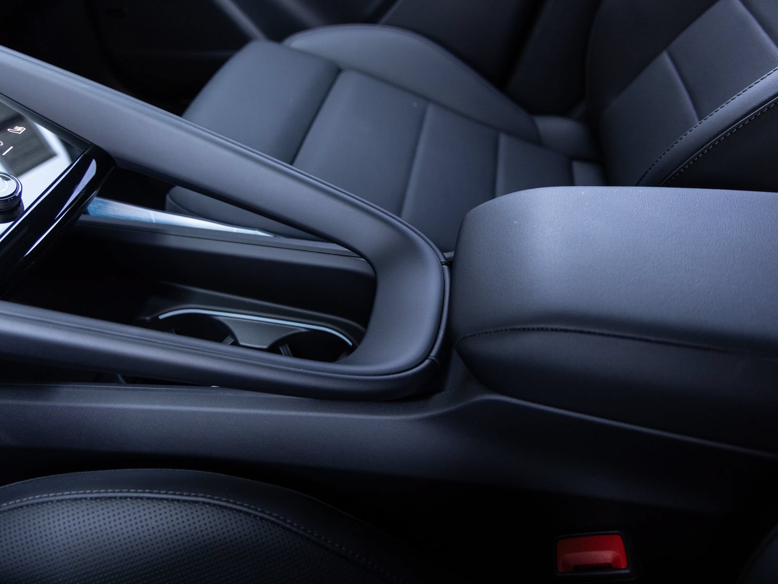 New 2026 Porsche Macan 4 Electric AWD/4WD image 19
