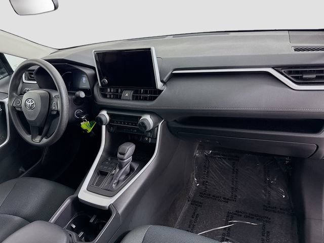 Certified 2025 Toyota RAV4 LE FWD image 27