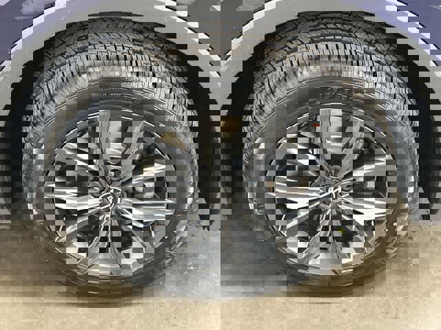 Certified 2022 Volkswagen Tiguan SE w/ Panoramic Sunroof Package image 5