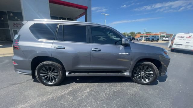 Used 2023 Lexus GX 460 Premium AWD/4WD image 3