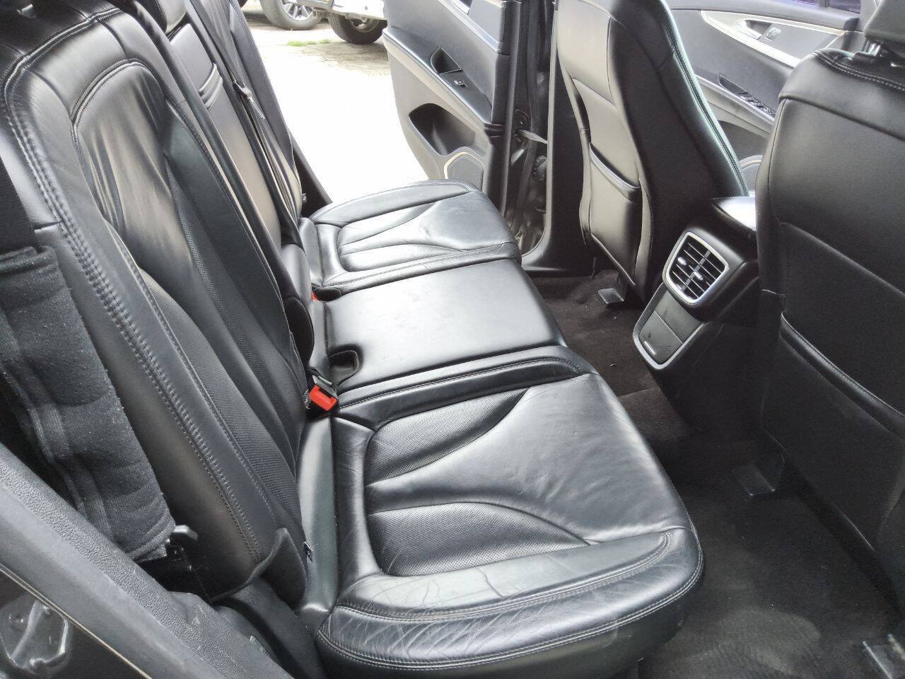 Used 2017 Lincoln MKX Select w/ Select Plus Package FWD image 24