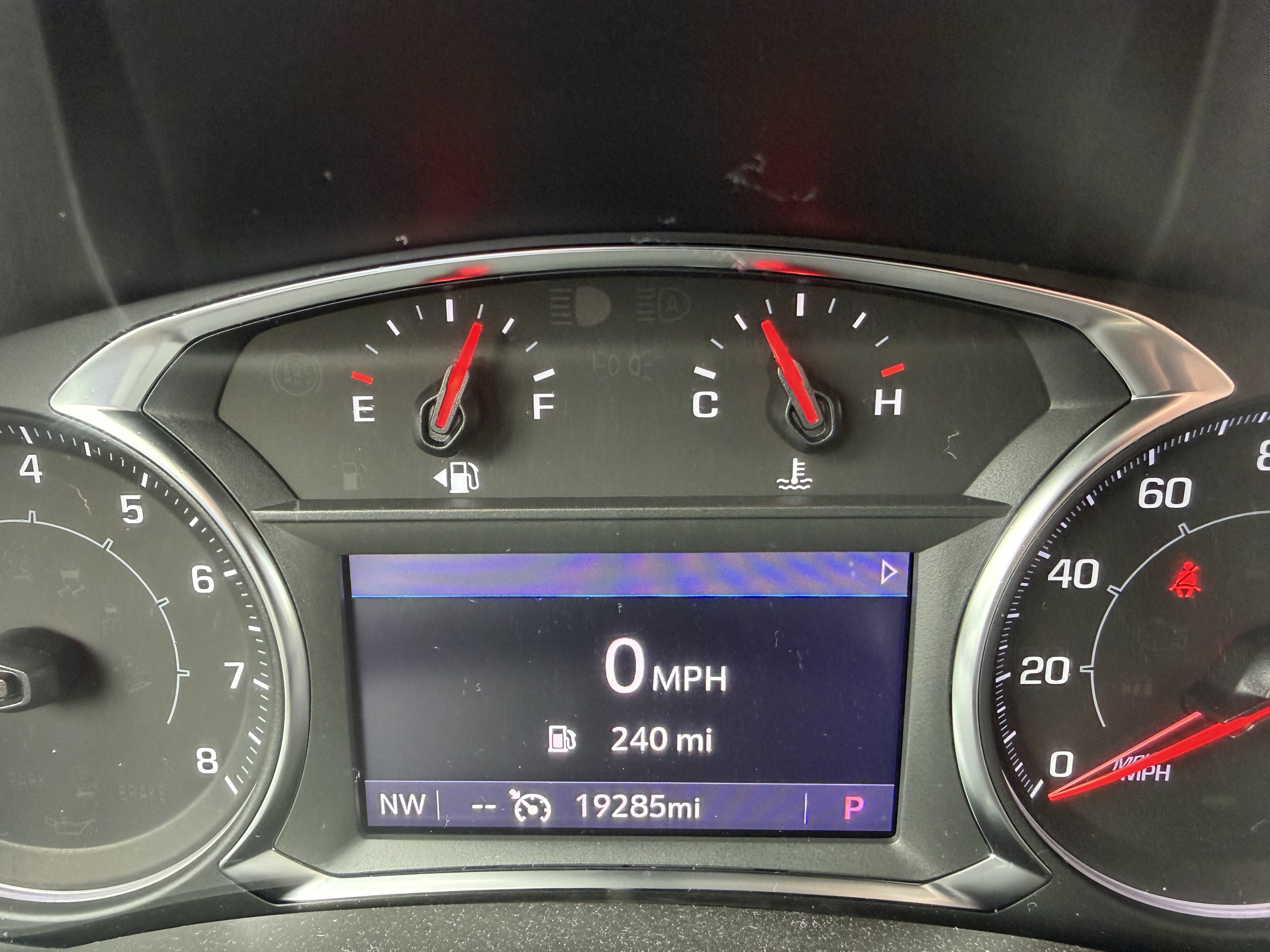 Used 2023 GMC Terrain SLT image 14