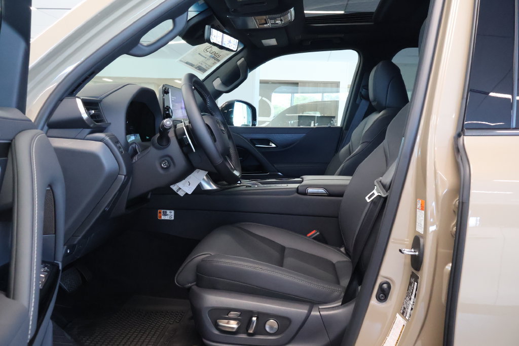 New 2026 Lexus LX 700h Overtrail AWD/4WD image 5