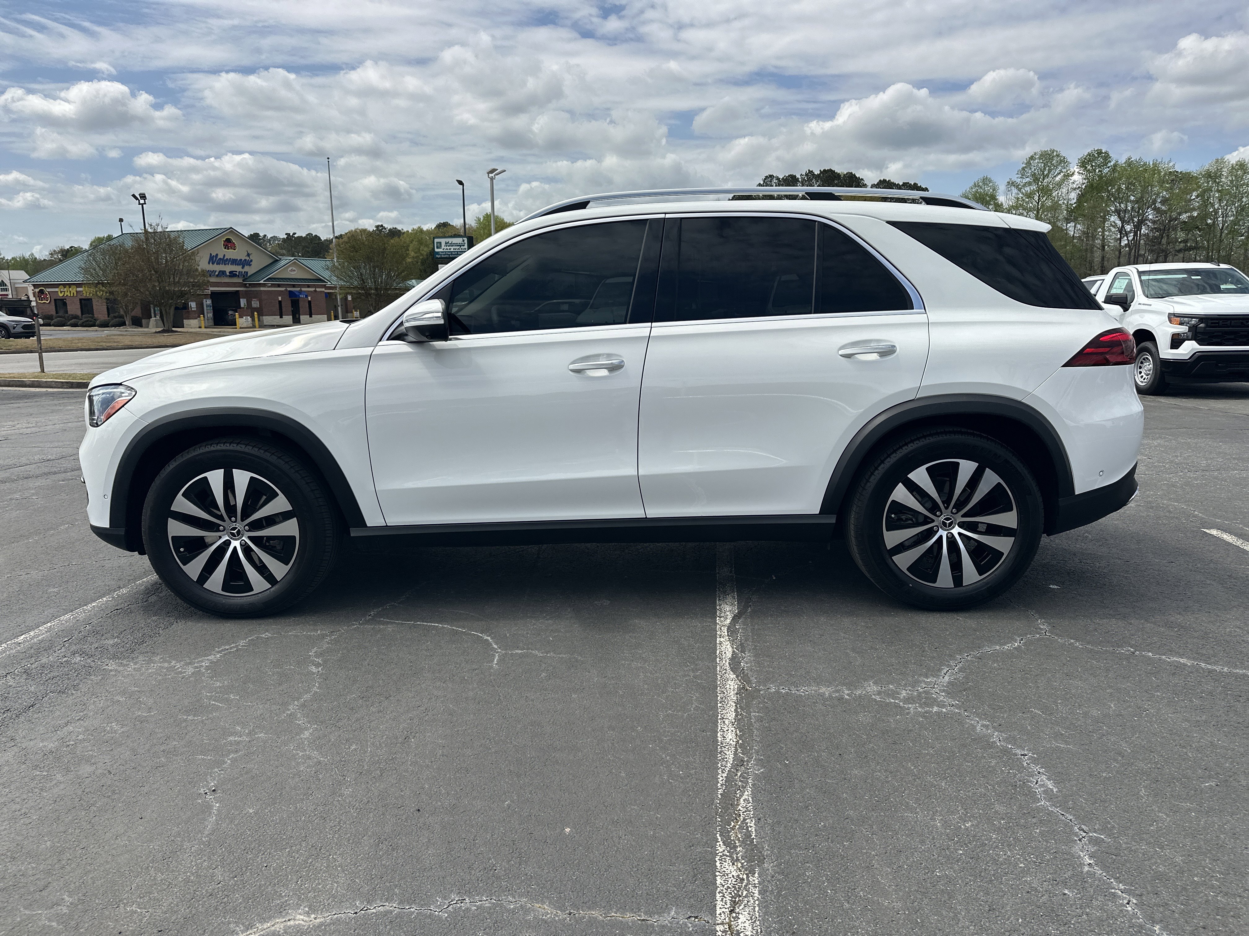 Used 2024 Mercedes-Benz GLE 350 4MATIC image 5