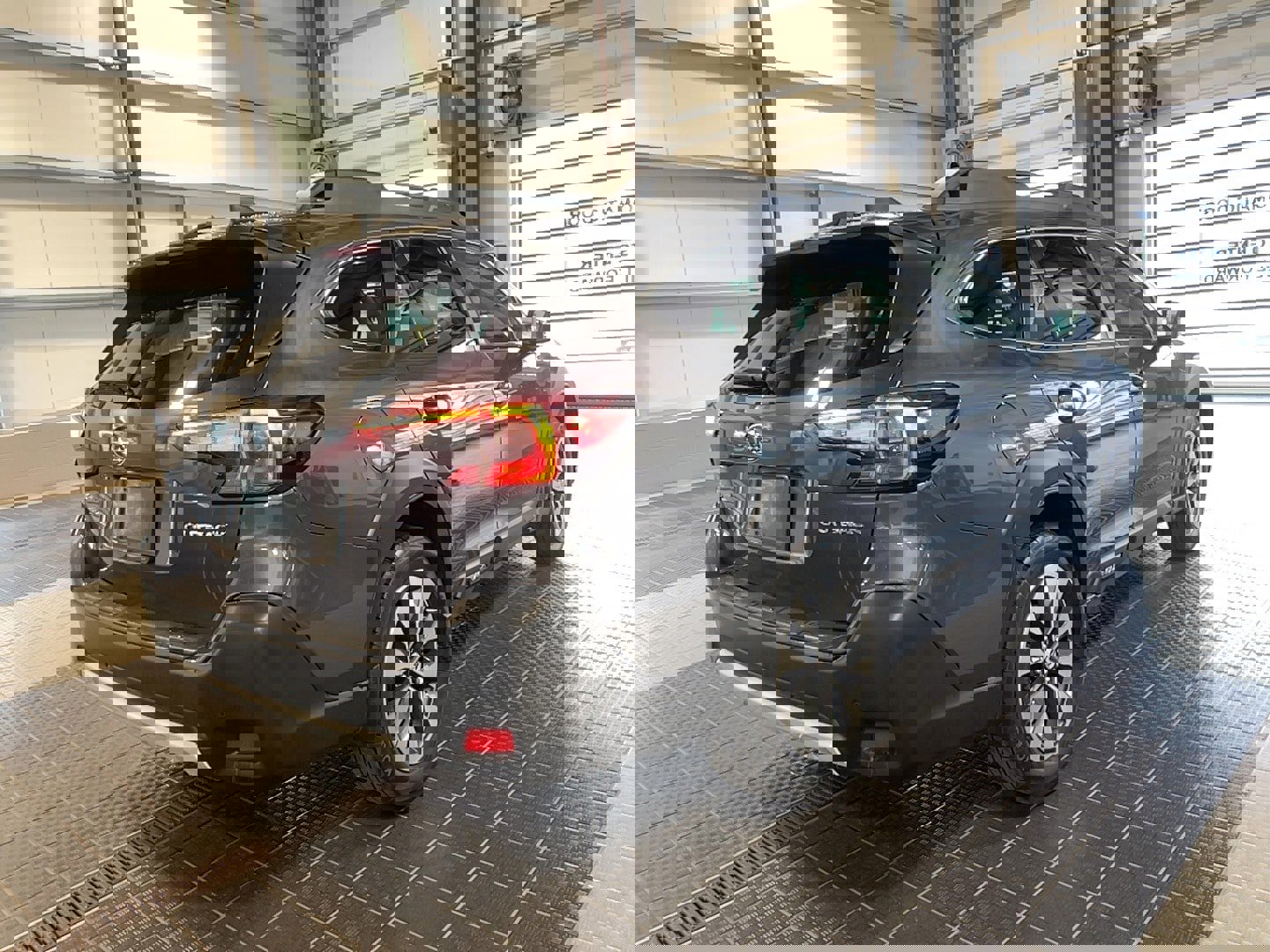 Used 2023 Subaru Outback Limited image 23