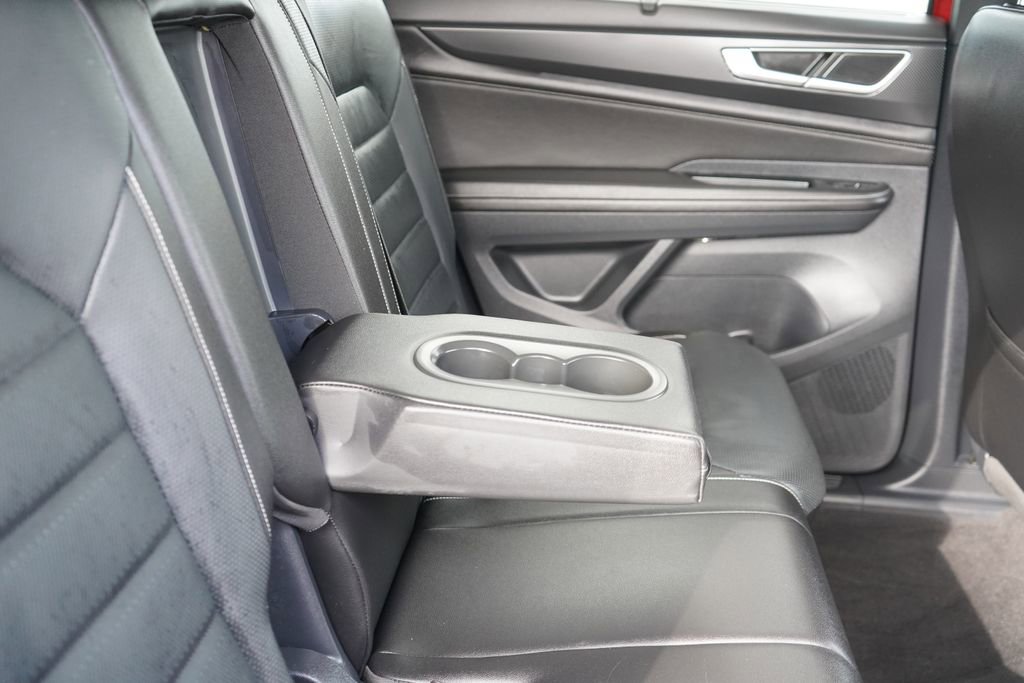 Used 2025 Volkswagen Atlas Cross Sport SEL R-Line image 25