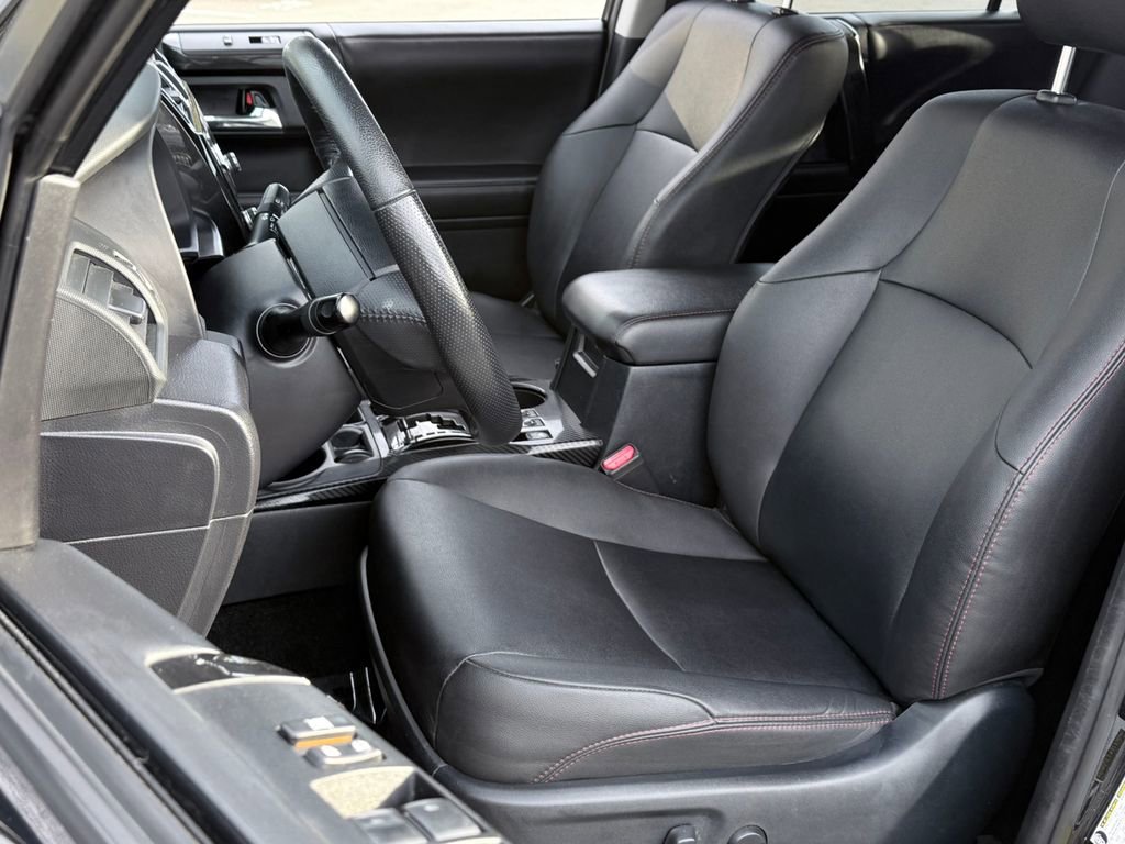 Used 2024 Toyota 4Runner TRD Off-Road Premium image 25
