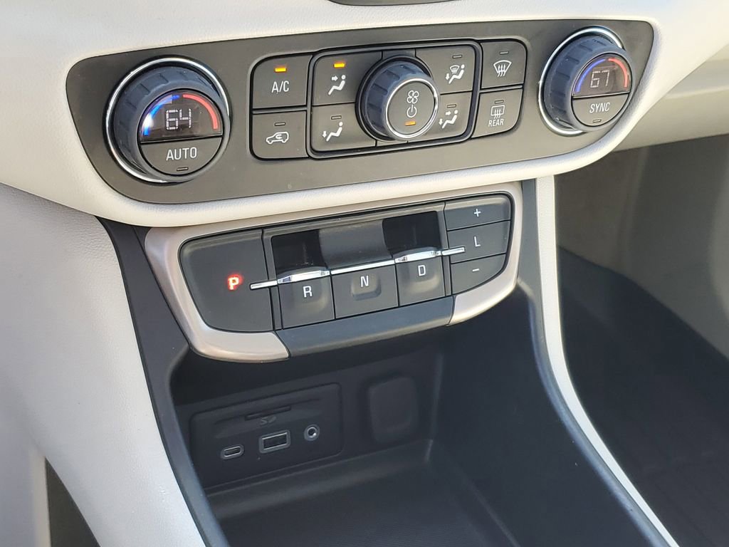 Used 2022 GMC Terrain Denali w/ Denali Premium Package AWD/4WD image 21