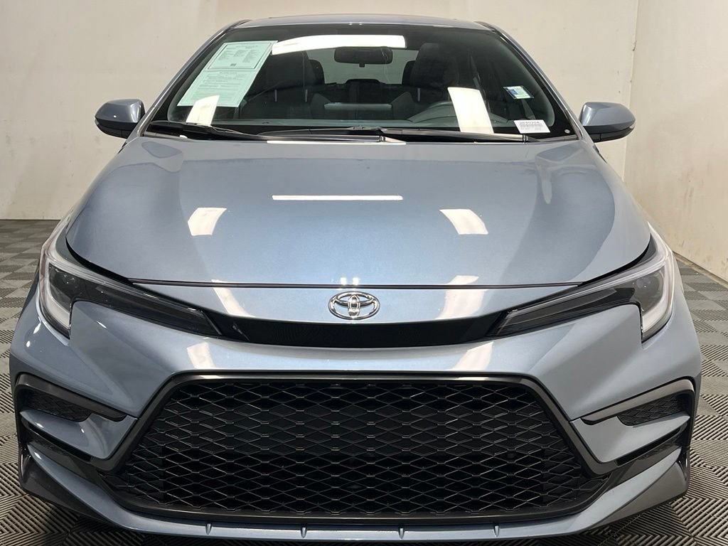 Used 2024 Toyota Corolla SE w/ SE Premium Package FWD image 2