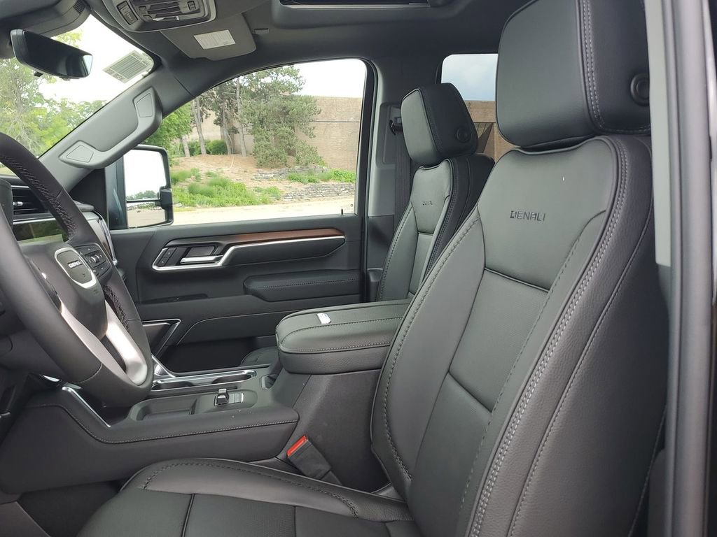 New 2025 GMC Sierra 2500 Denali w/ Denali Reserve Package image 21
