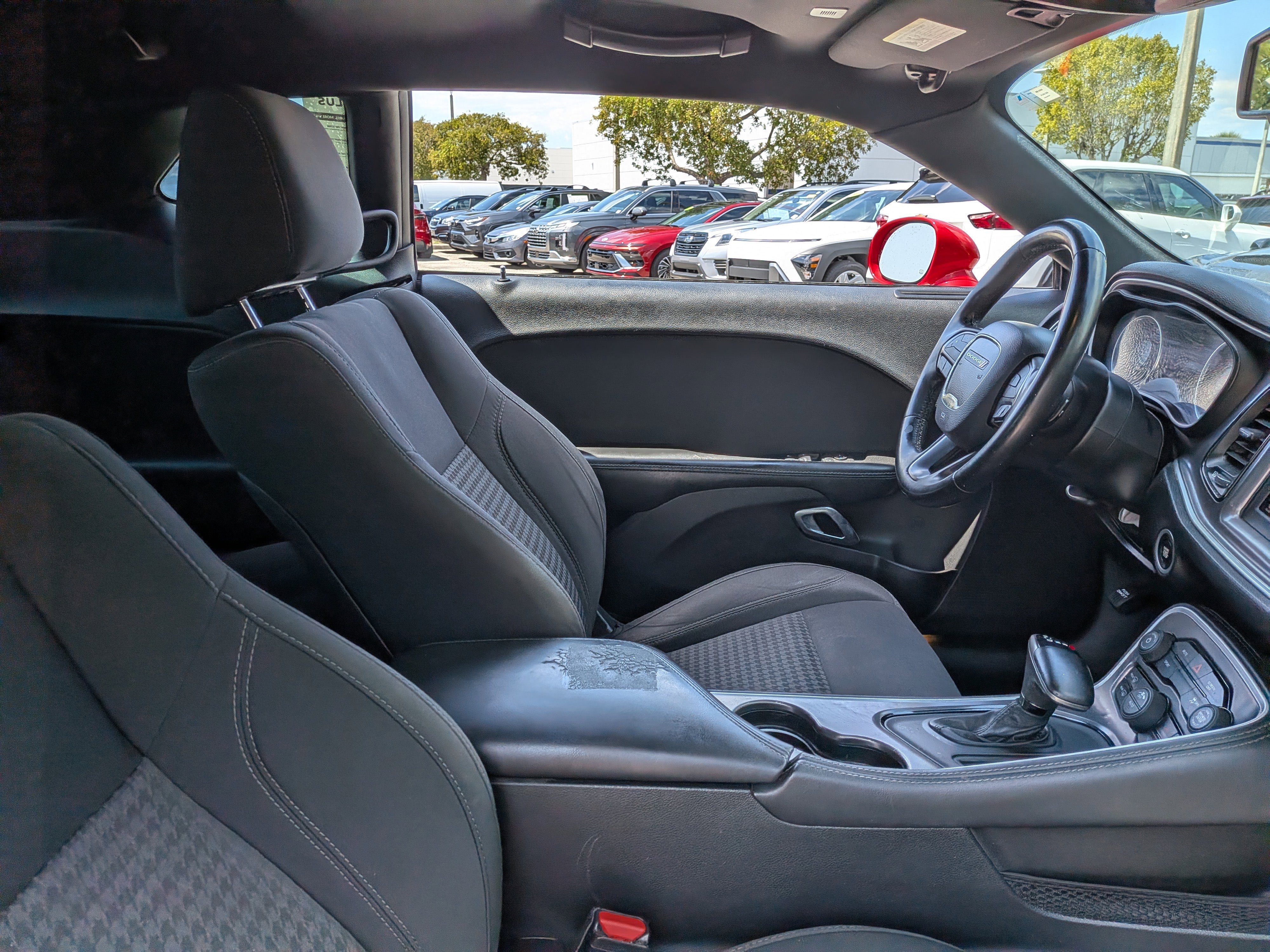 Used 2019 Dodge Challenger SXT image 17