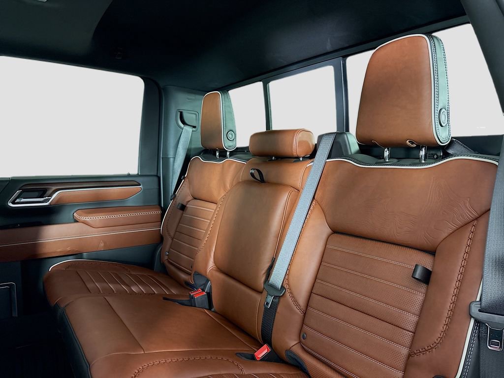 New 2026 GMC Sierra 2500 Denali Ultimate w/ LPO, Black Badging Package image 25