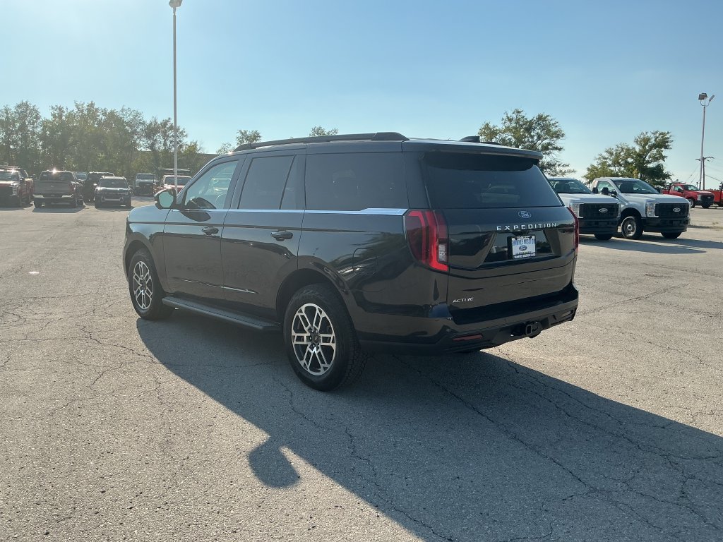 New 2026 Ford Expedition Active AWD/4WD image 7