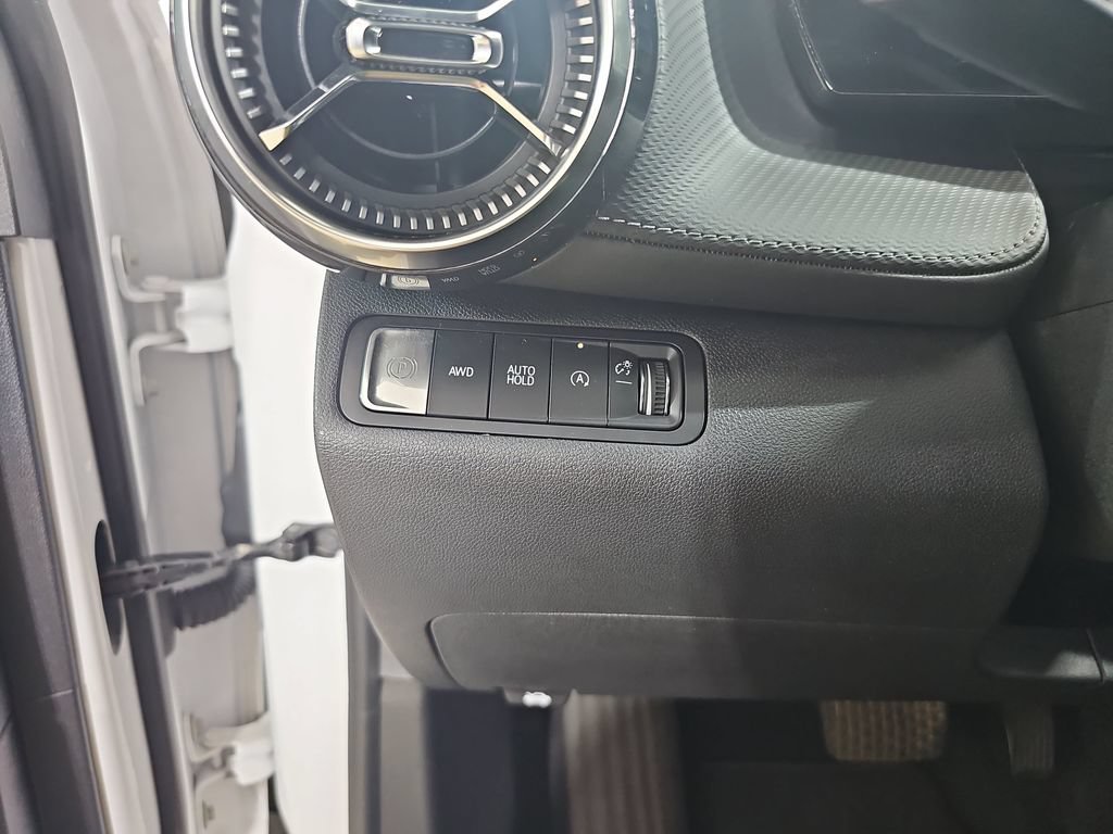 Certified 2025 Chevrolet Equinox LT AWD/4WD image 31