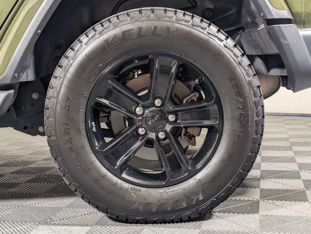 Used 2021 Jeep Wrangler Unlimited Sahara AWD/4WD image 24