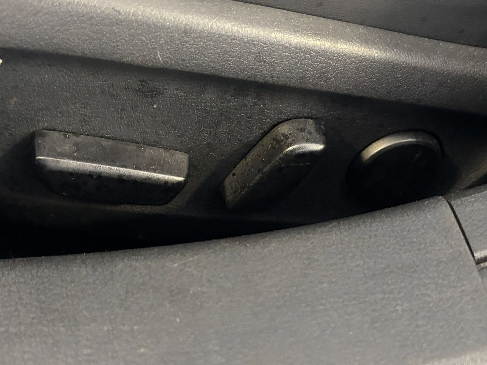 Used 2024 MAZDA MAZDA3 s FWD image 23