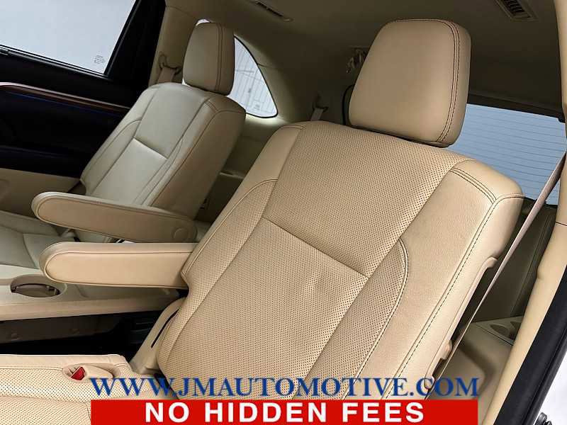 Used 2017 Toyota Highlander Limited image 16