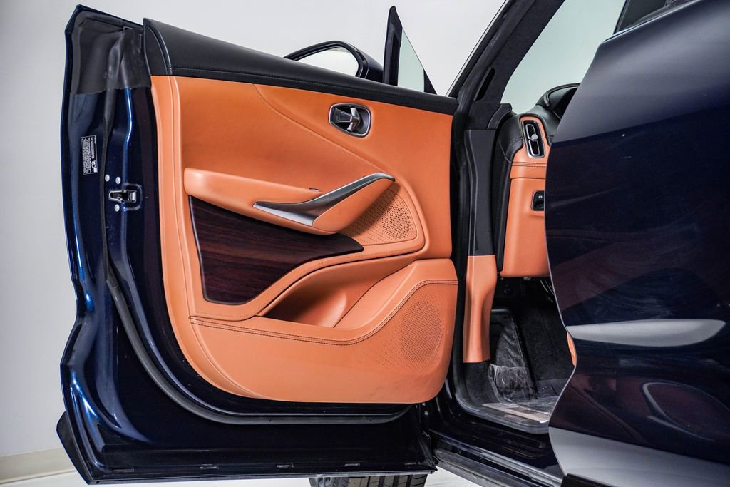 Used 2021 Aston Martin DBX image 30