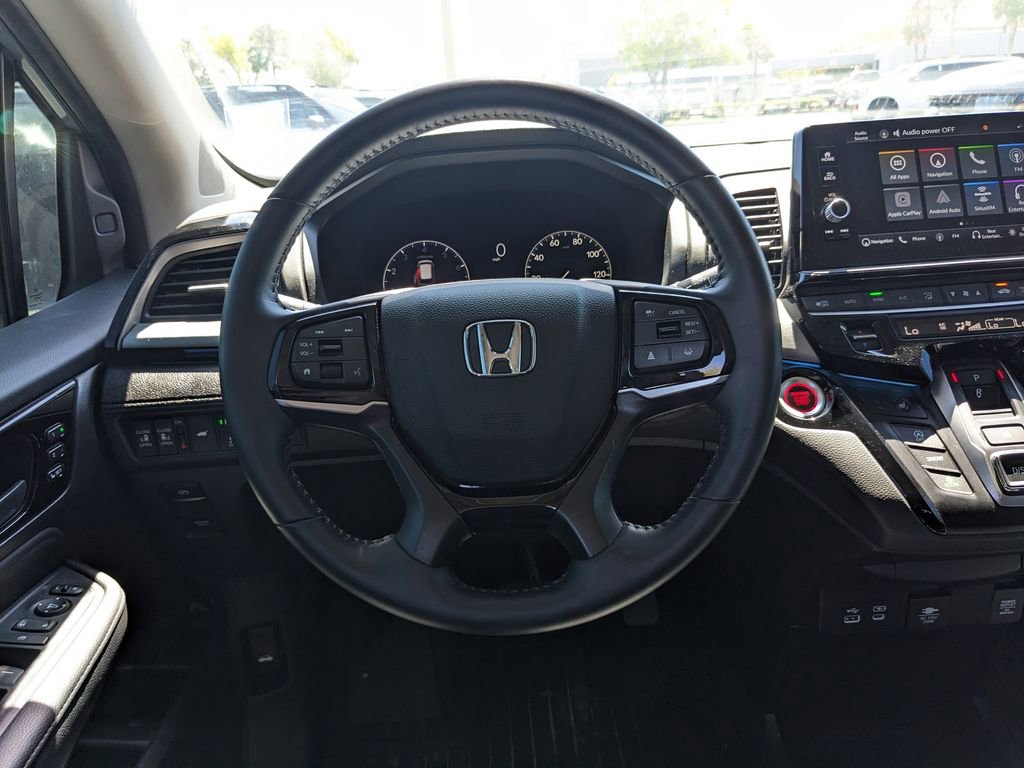 Used 2025 Honda Odyssey Touring image 13