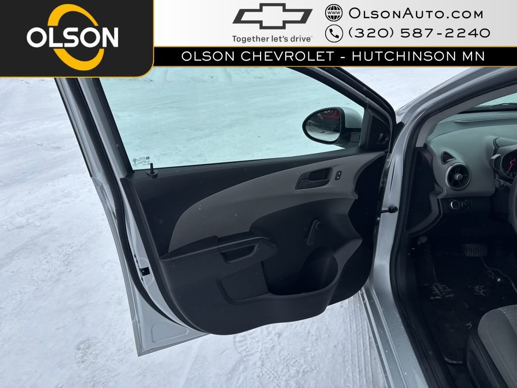 Certified 2015 Chevrolet Sonic LS image 9